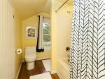 Bathroom 3 shower/tub